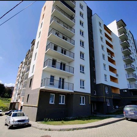 Oazis Apartments Chernivtsi Luaran gambar