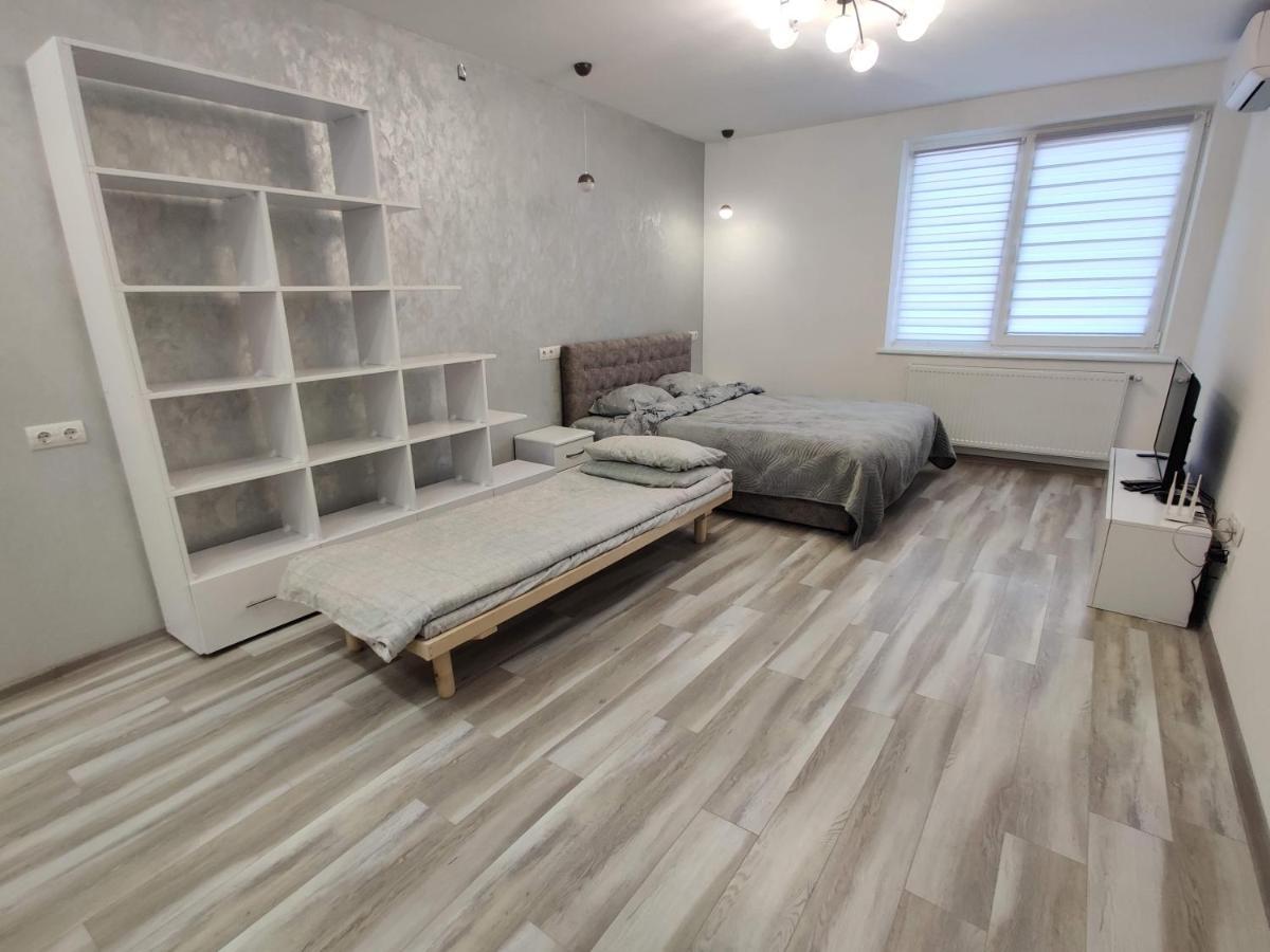 Oazis Apartments Chernivtsi Luaran gambar