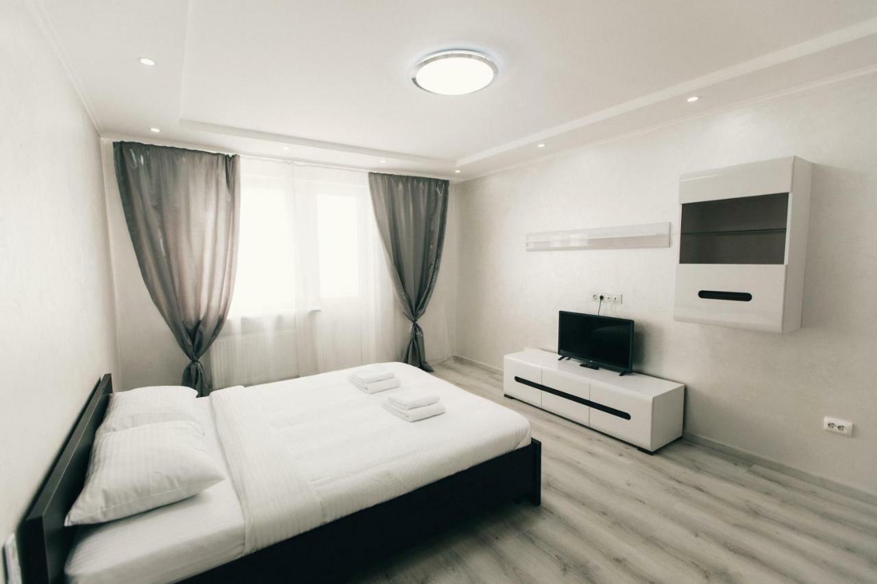Oazis Apartments Chernivtsi Luaran gambar