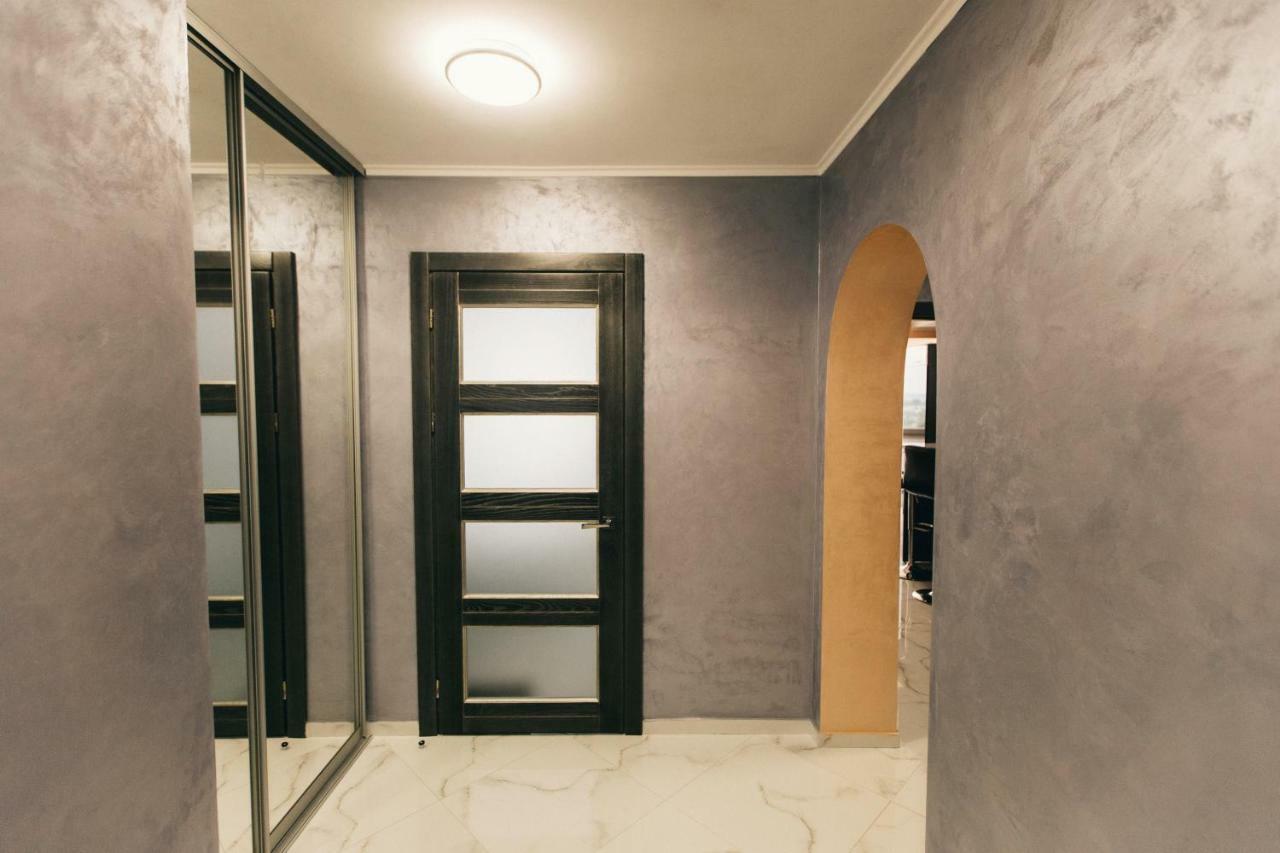 Oazis Apartments Chernivtsi Luaran gambar